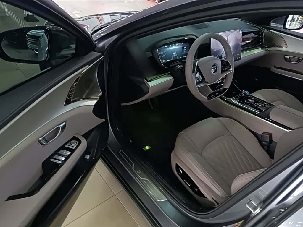 BYD Han, 2025 16