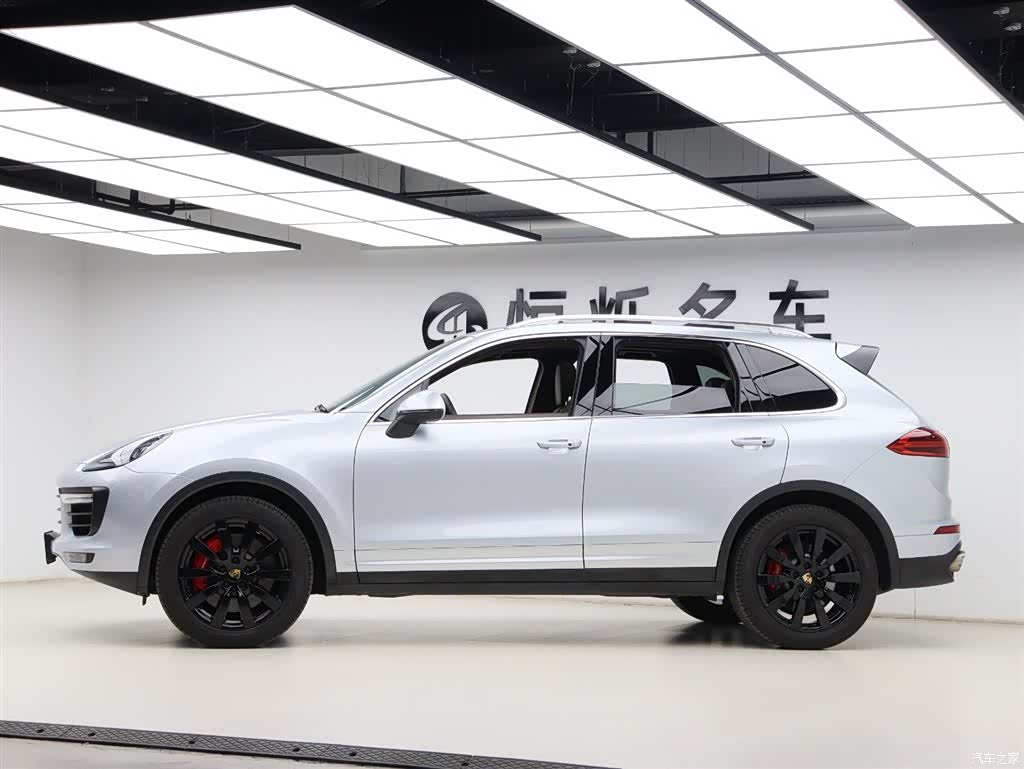 Porsche Cayenne, 2015 38