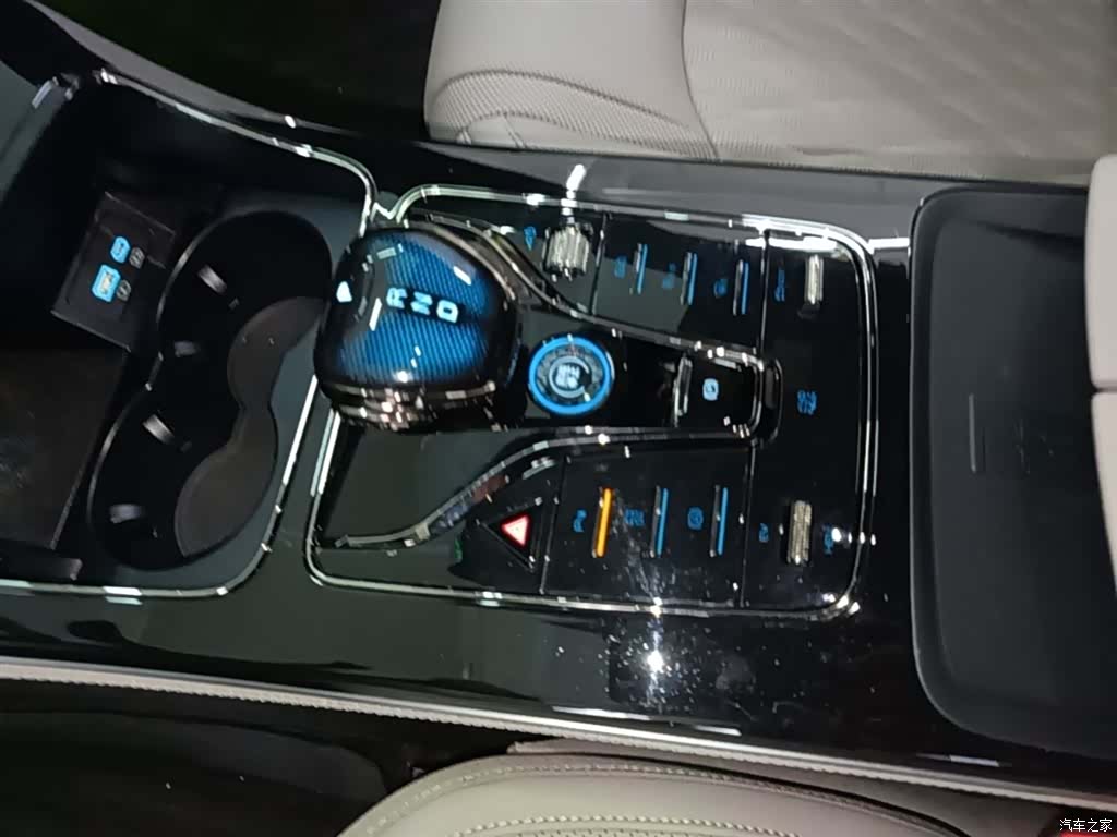 BYD Han, 2025 14