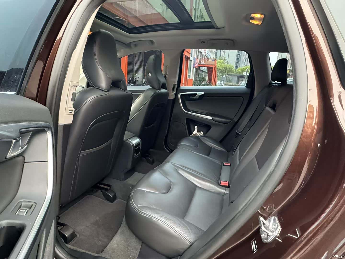 Volvo XC60, 2017 все фото