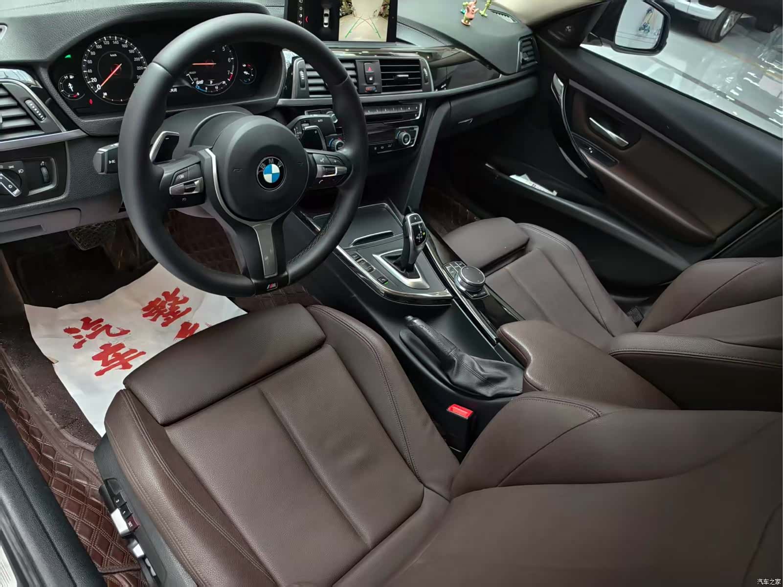 BMW 3 Series, 2018 все фото