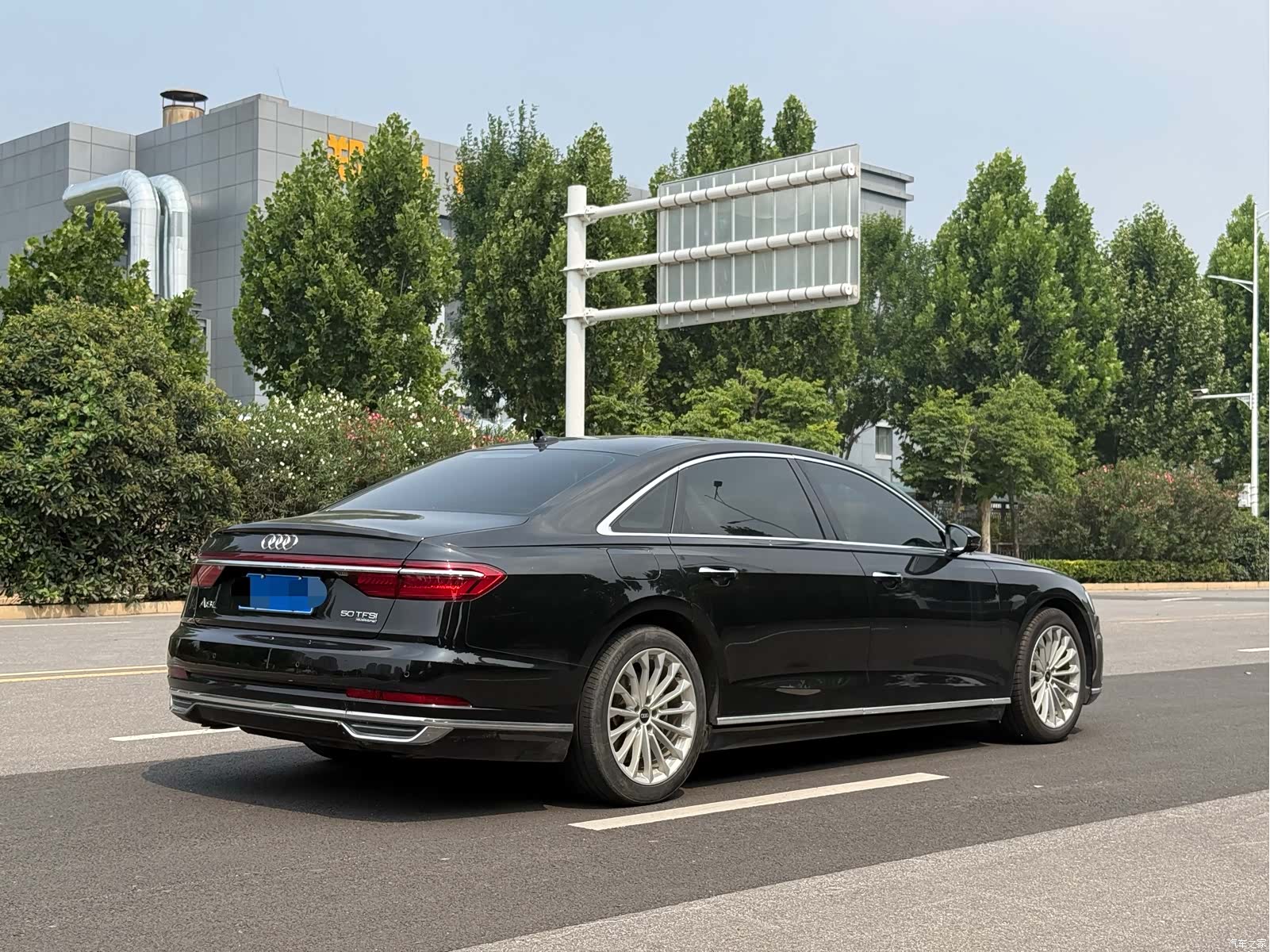 Audi A8L, 2021 4