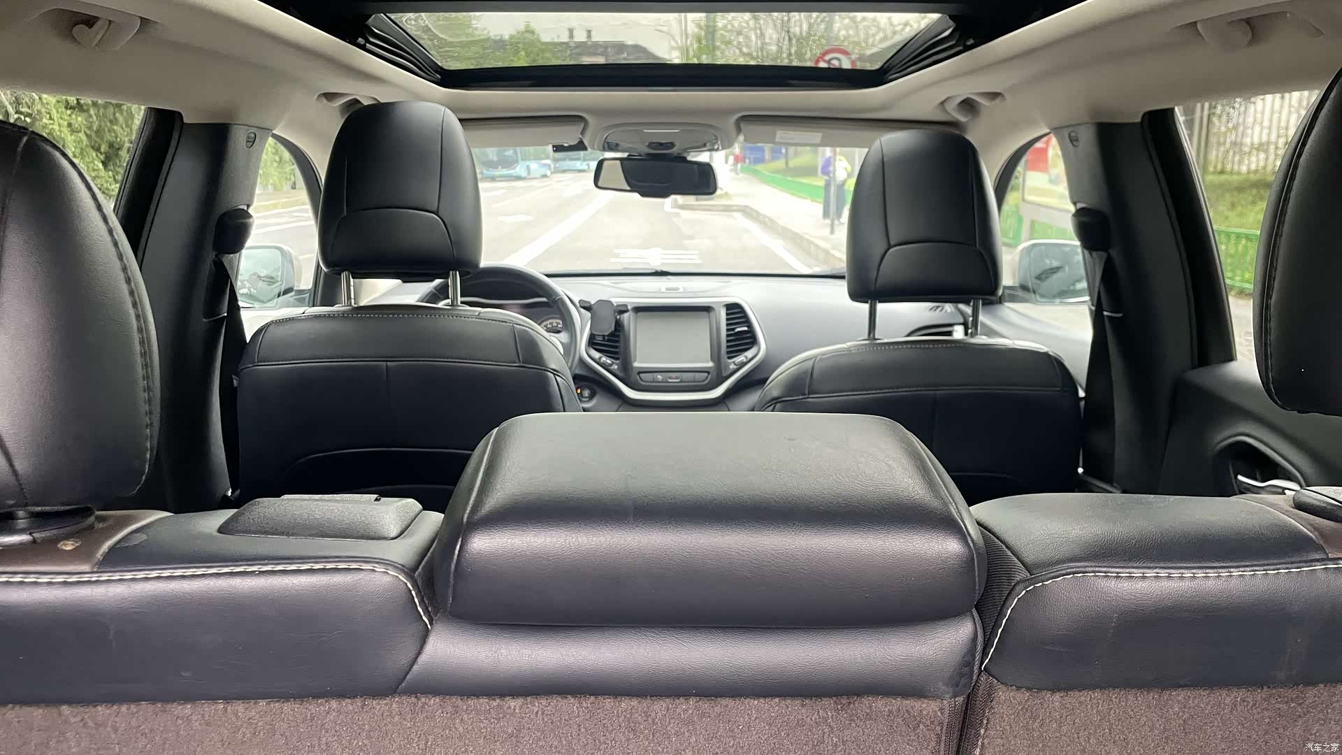 Jeep Cherokee, 2015 4
