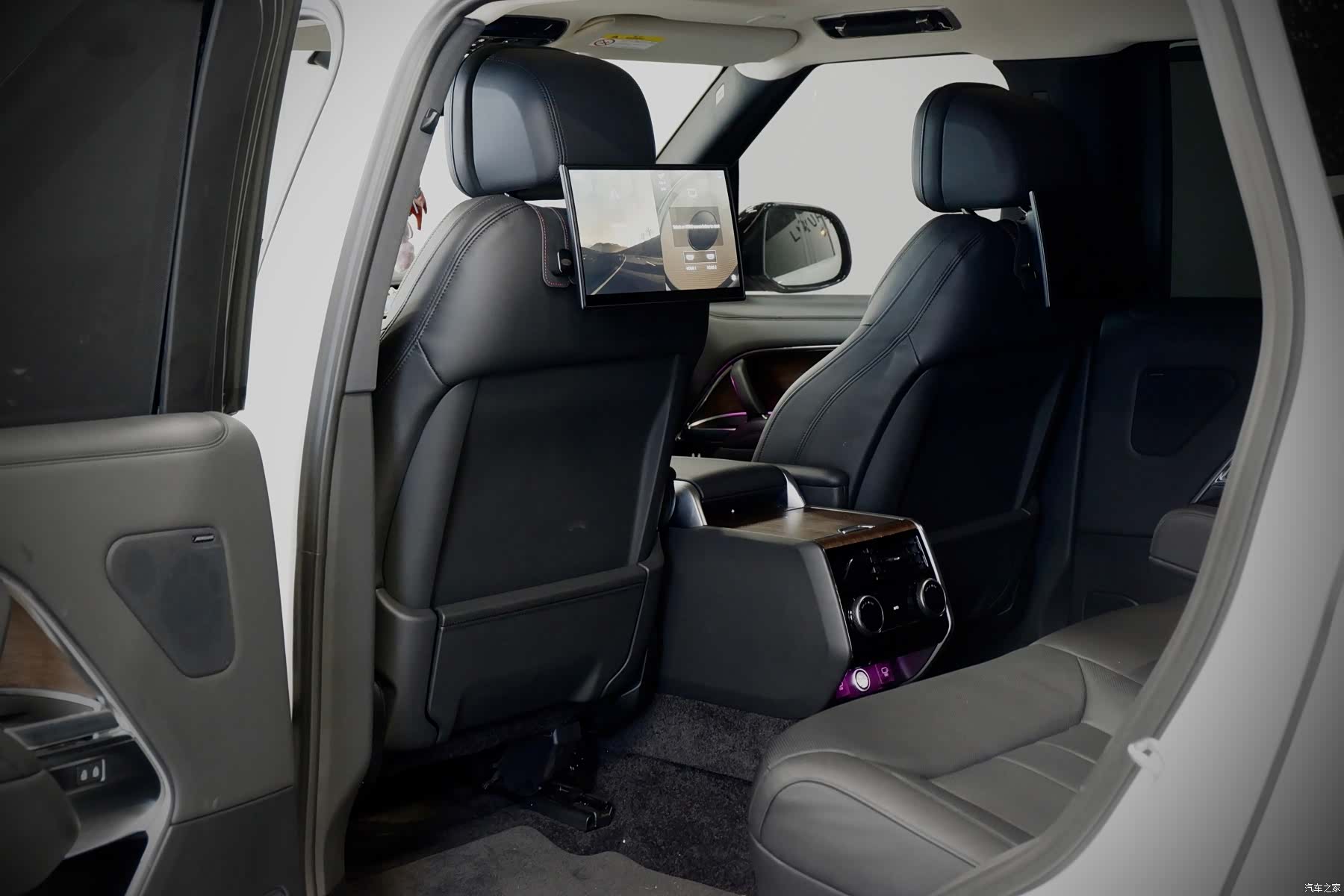 Land Rover Range Rover, 2023 11