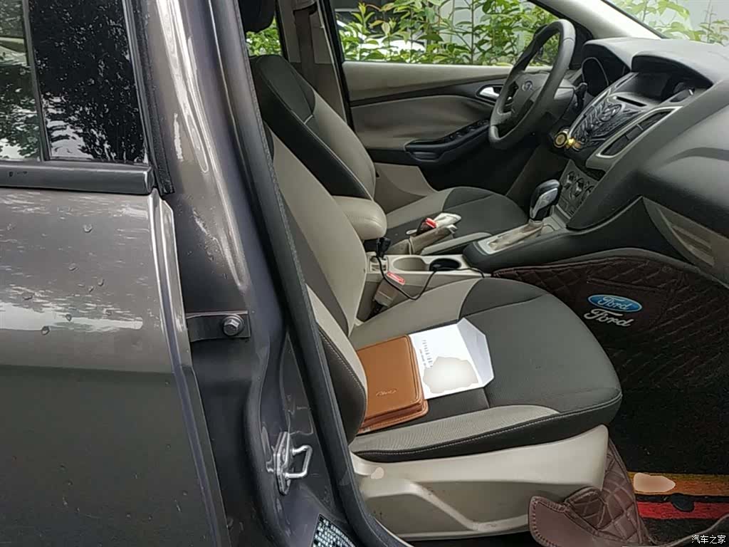 Ford Focus, 2014 25
