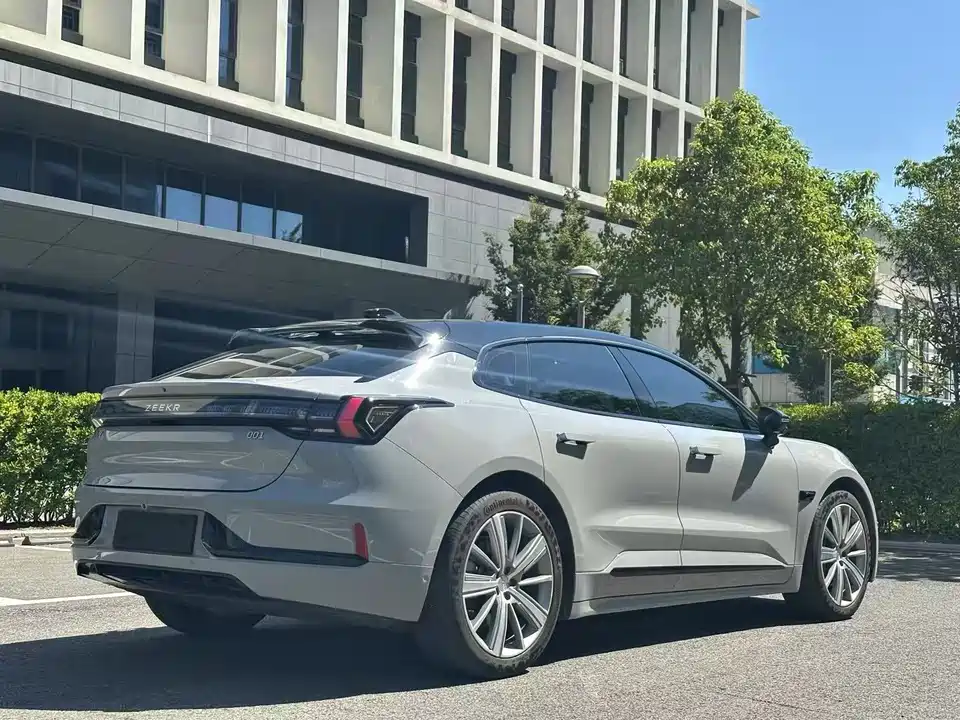 Zeekr 001