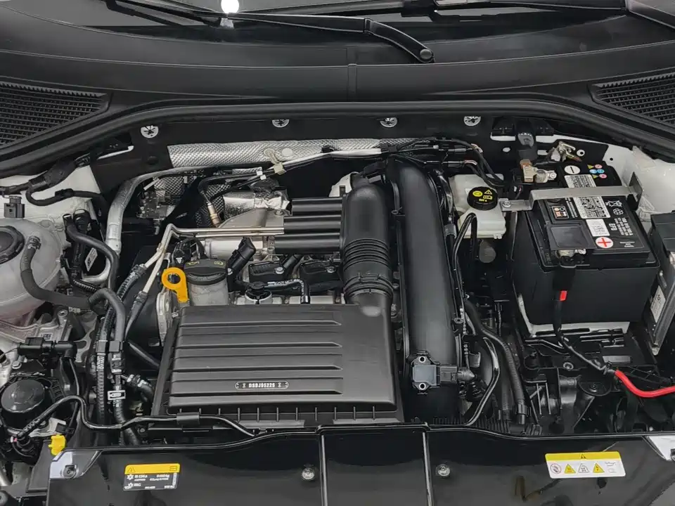 Volkswagen T-ROC exploring Songs