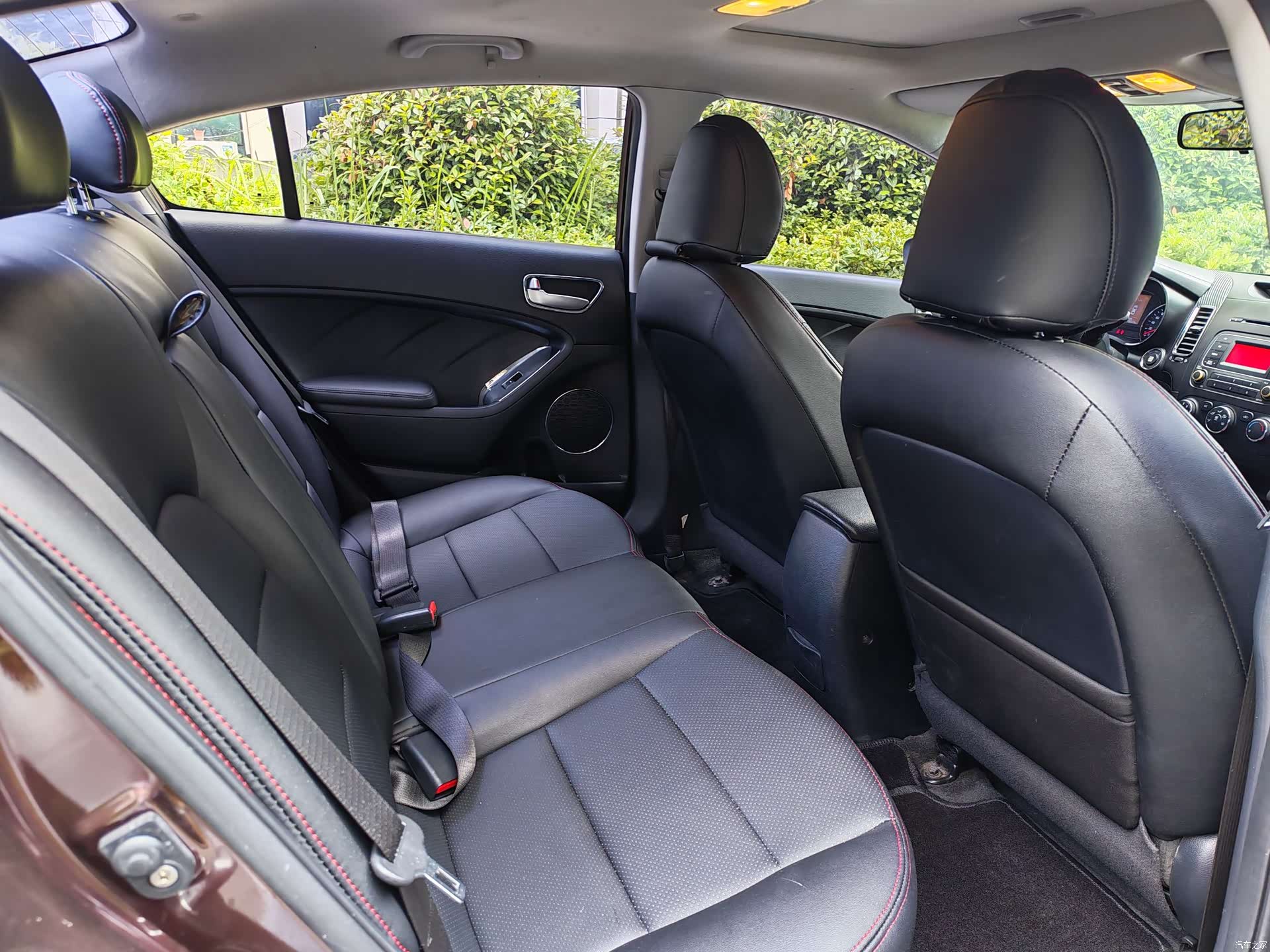 Kia K3, 2013 10