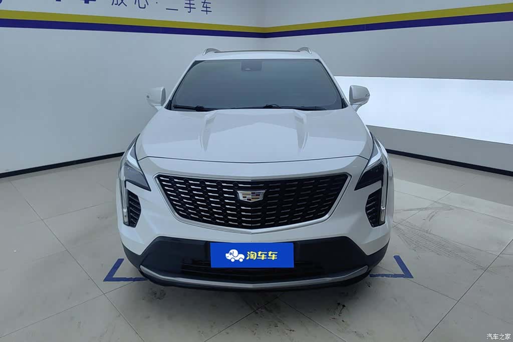 Cadillac XT4, 2022 2