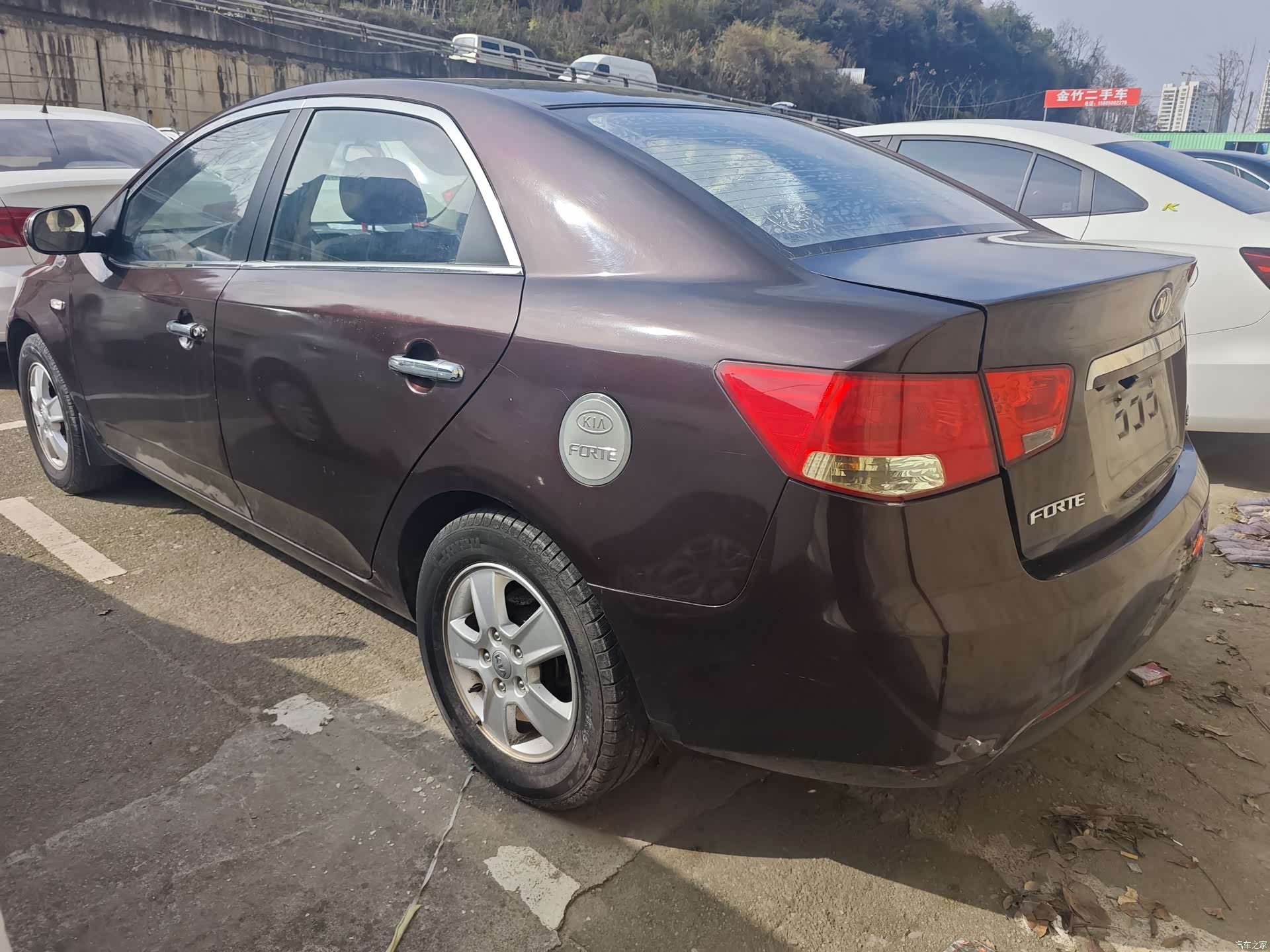 Kia GLS, 2013 9