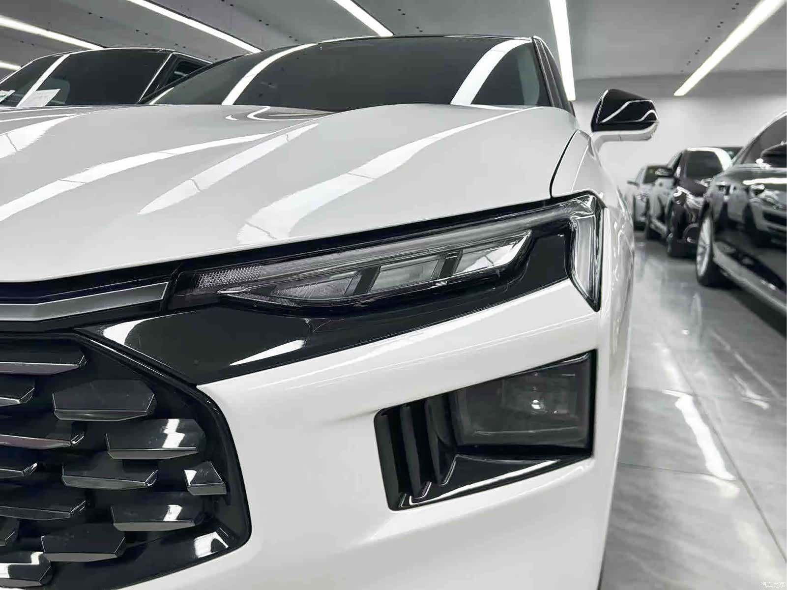 Ford Mondeo, 2023 25