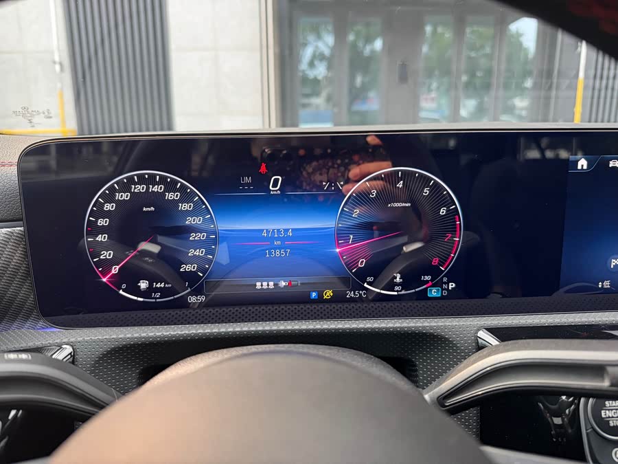 Mercedes-Benz A-Class 2025, фото 3