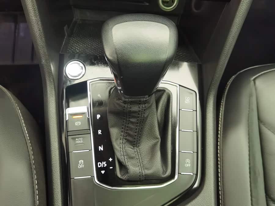 Volkswagen Tiguan L 2018, фото 13