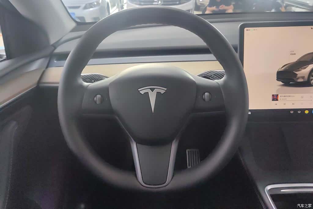 Tesla Model Y, 2022 15