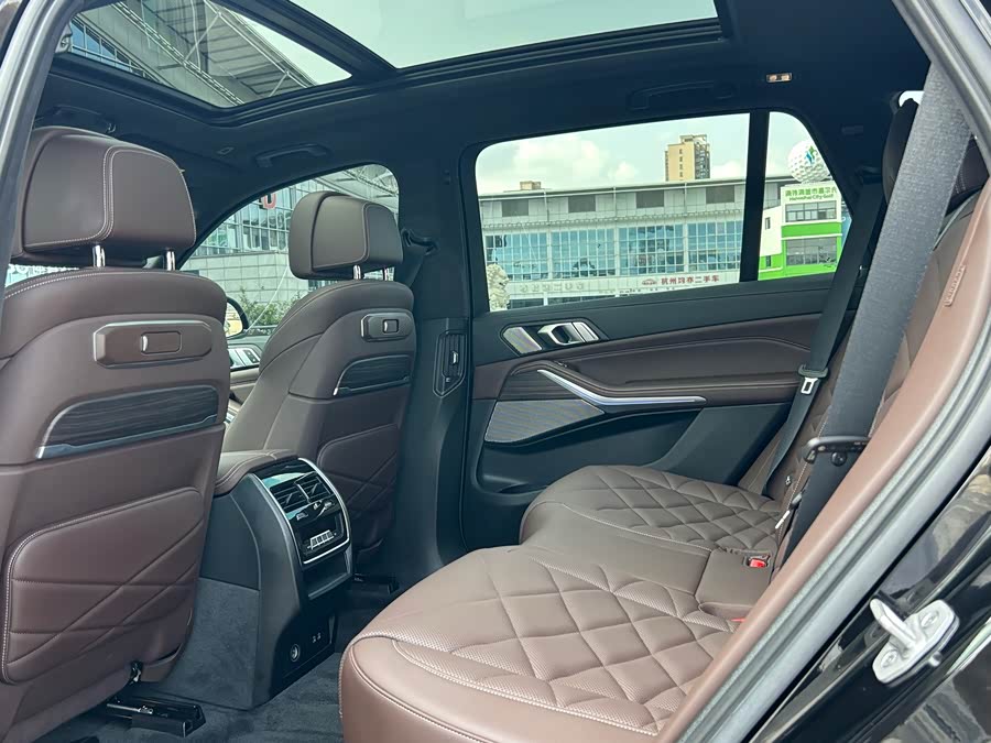 BMW X5 2025, фото 11