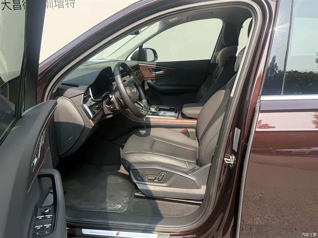 Audi Q7, 2021 11