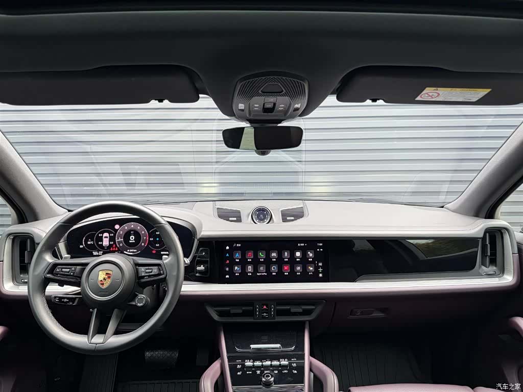 Porsche Cayenne, 2026 12