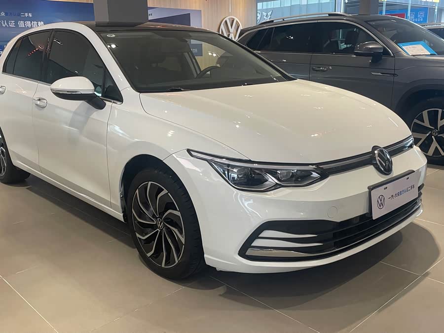 Volkswagen Golf 2025, фото 3