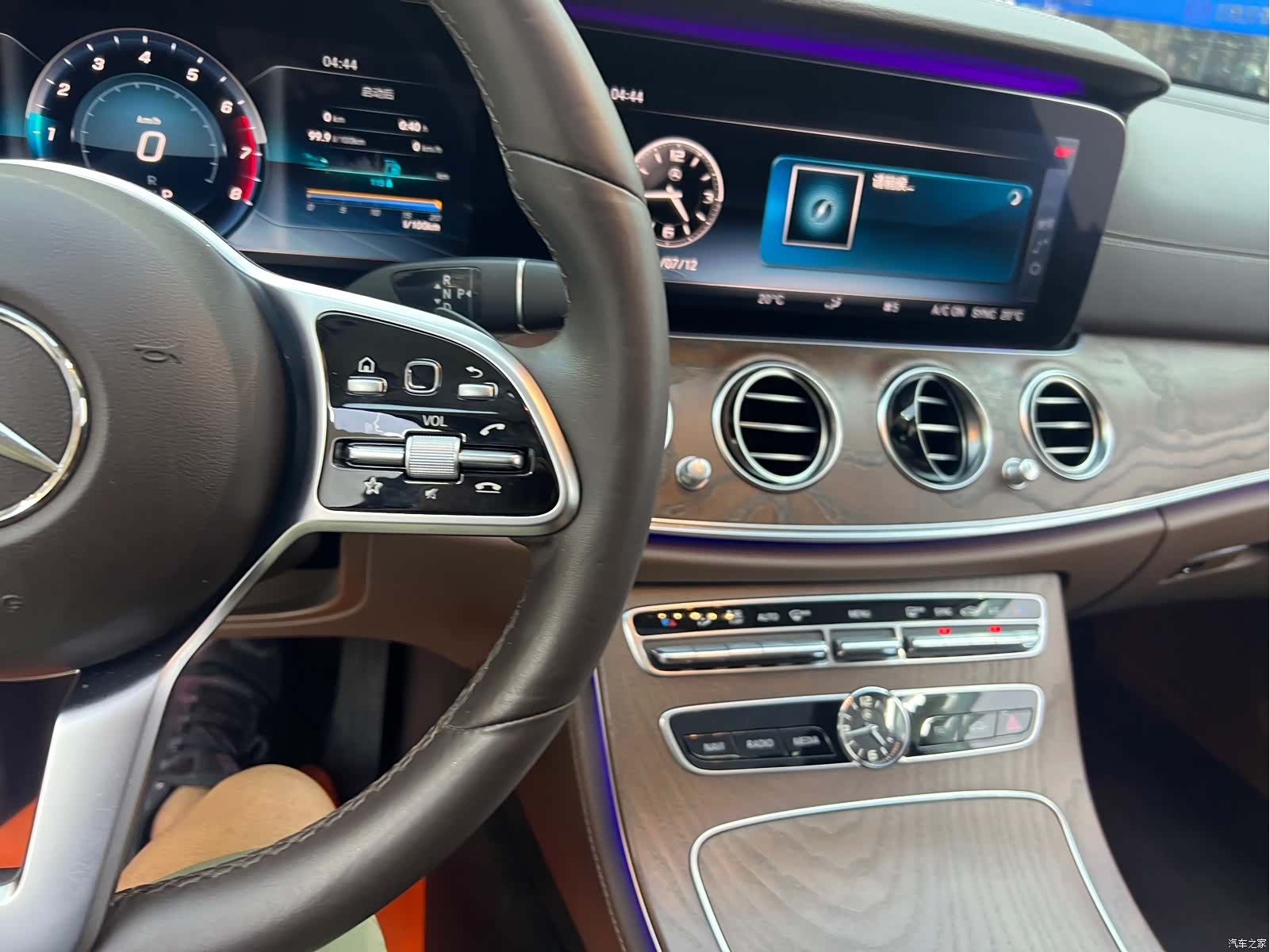 Mercedes-Benz E-Class, 2020 11