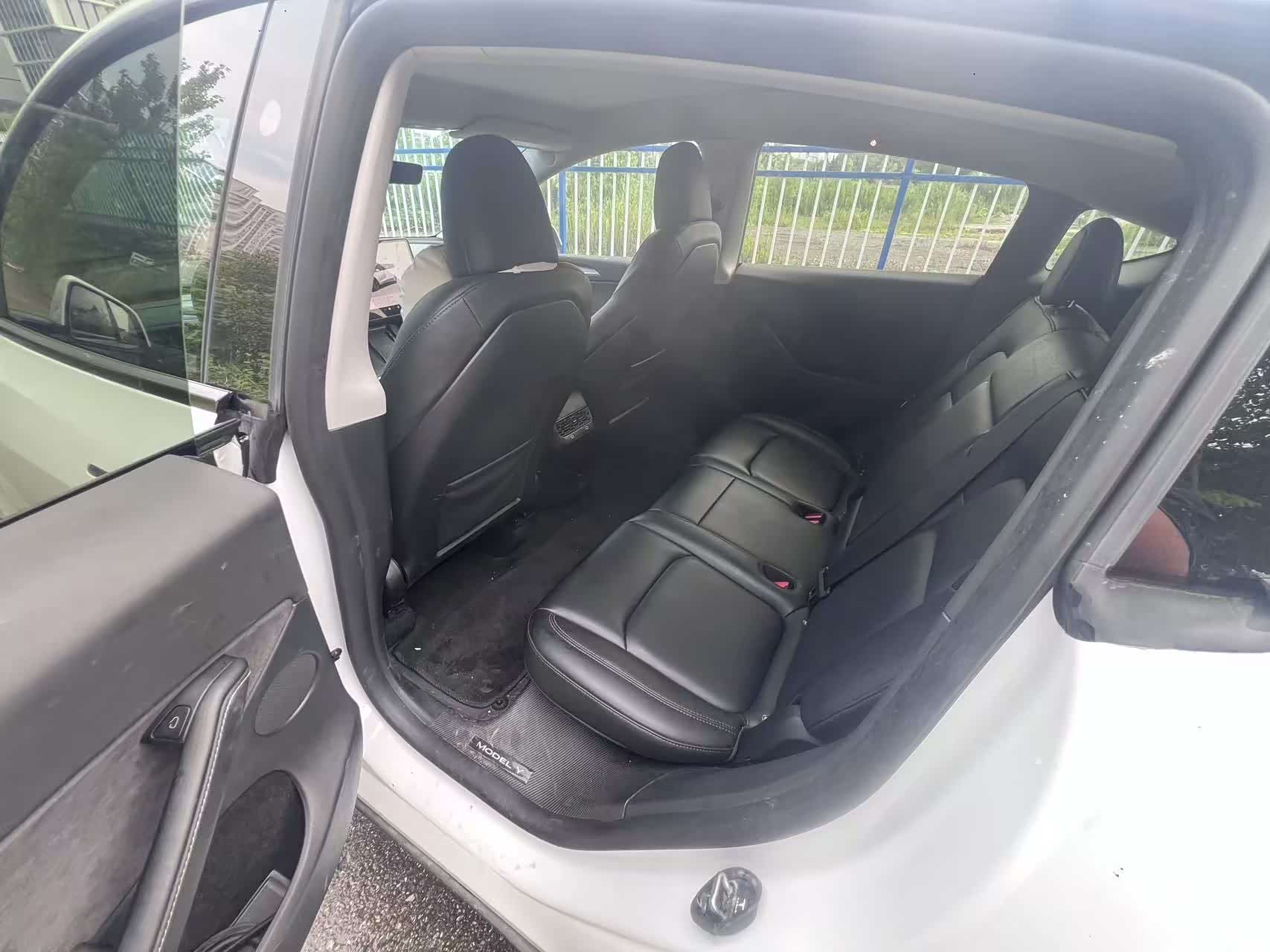Tesla Model Y, 2025 7
