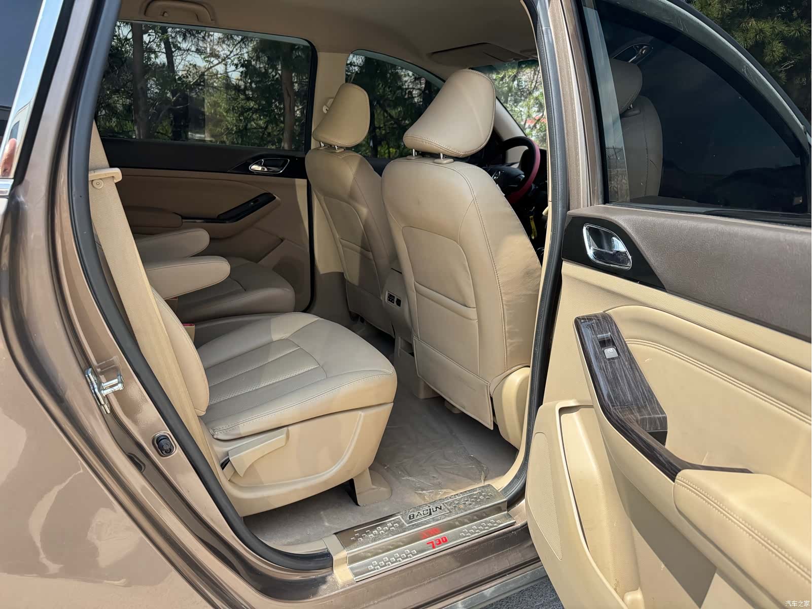 Wuling 730, 2015 11