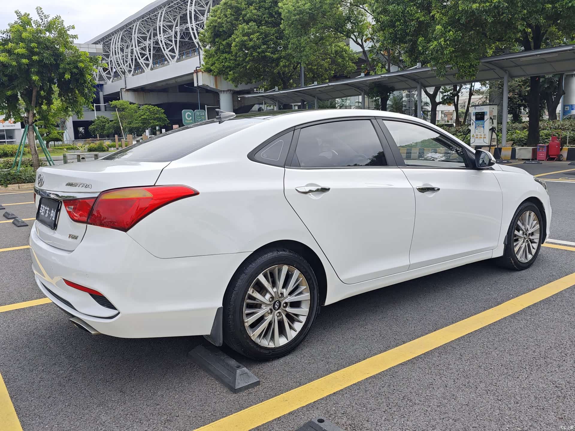 Hyundai GLS, 2017 23