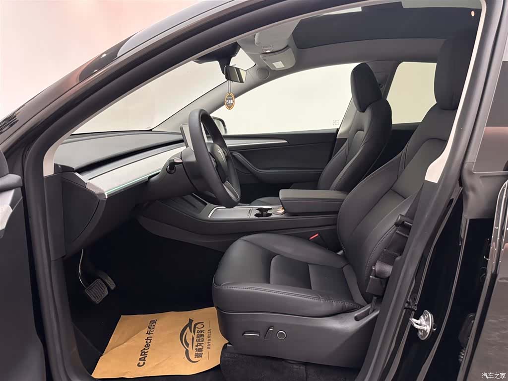 Tesla Model Y, 2023 8