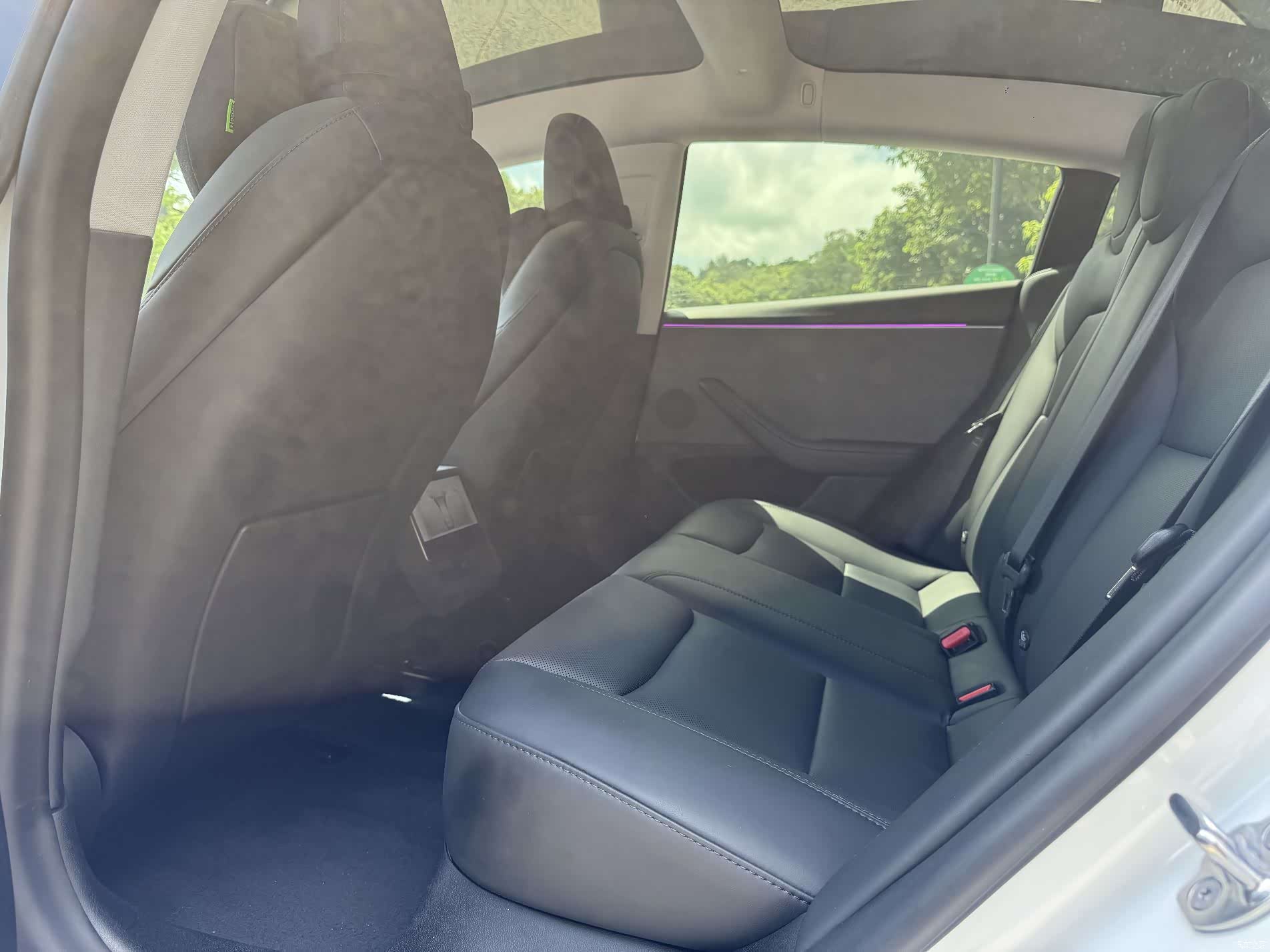 Tesla Model 3, 2025 9