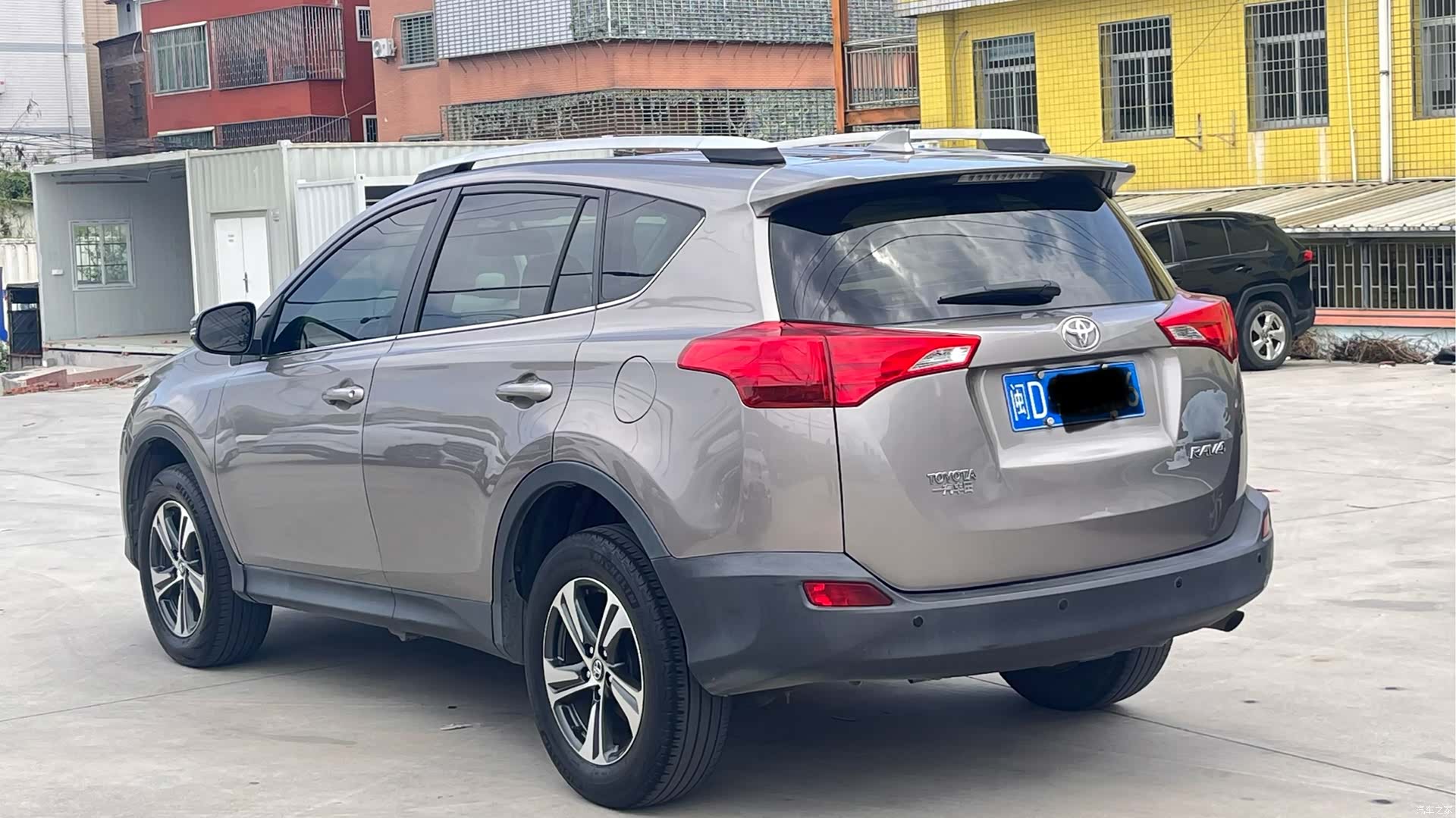 Toyota RAV4, 2015 6