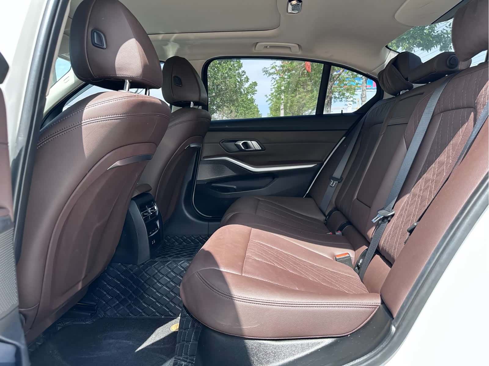 BMW 3 Series, 2023 10