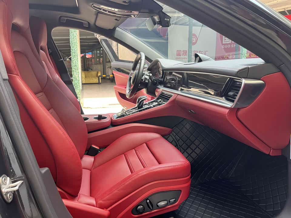 Porsche Panamera
