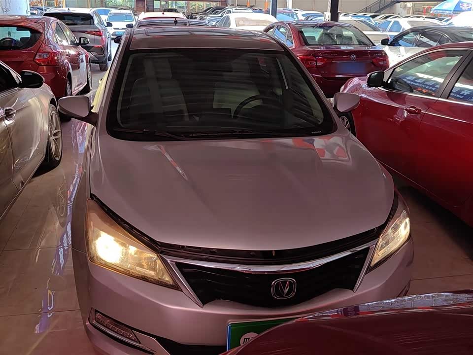 Changan Yuexiang V7