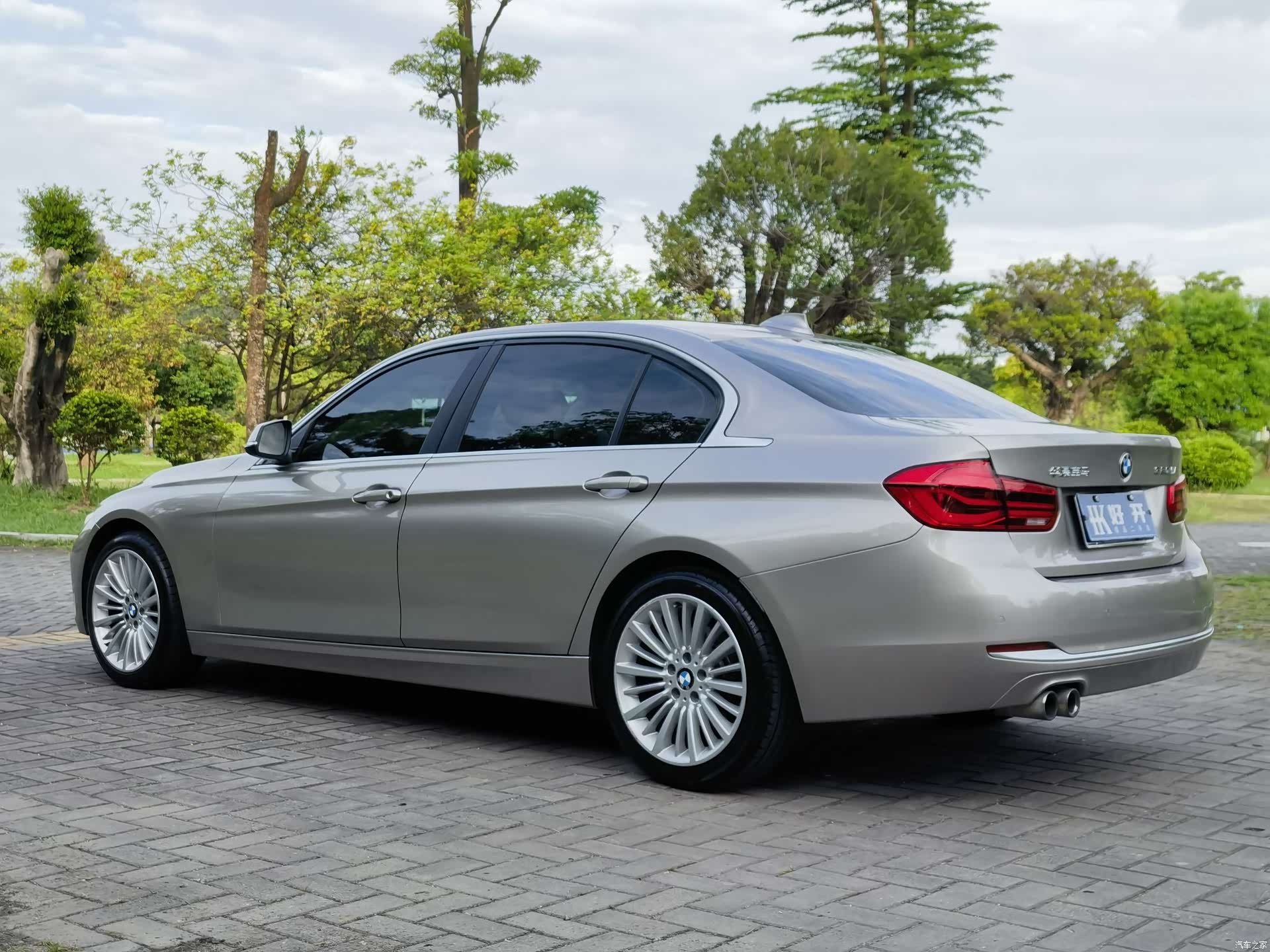BMW 3 Series, 2018 все фото
