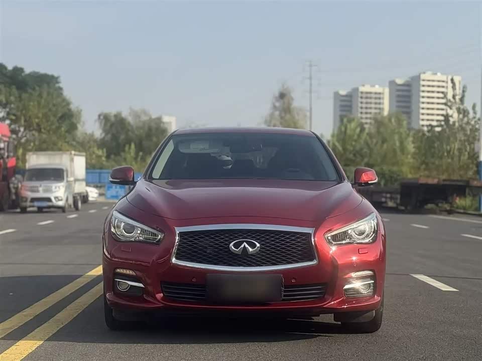 Infiniti Q50L