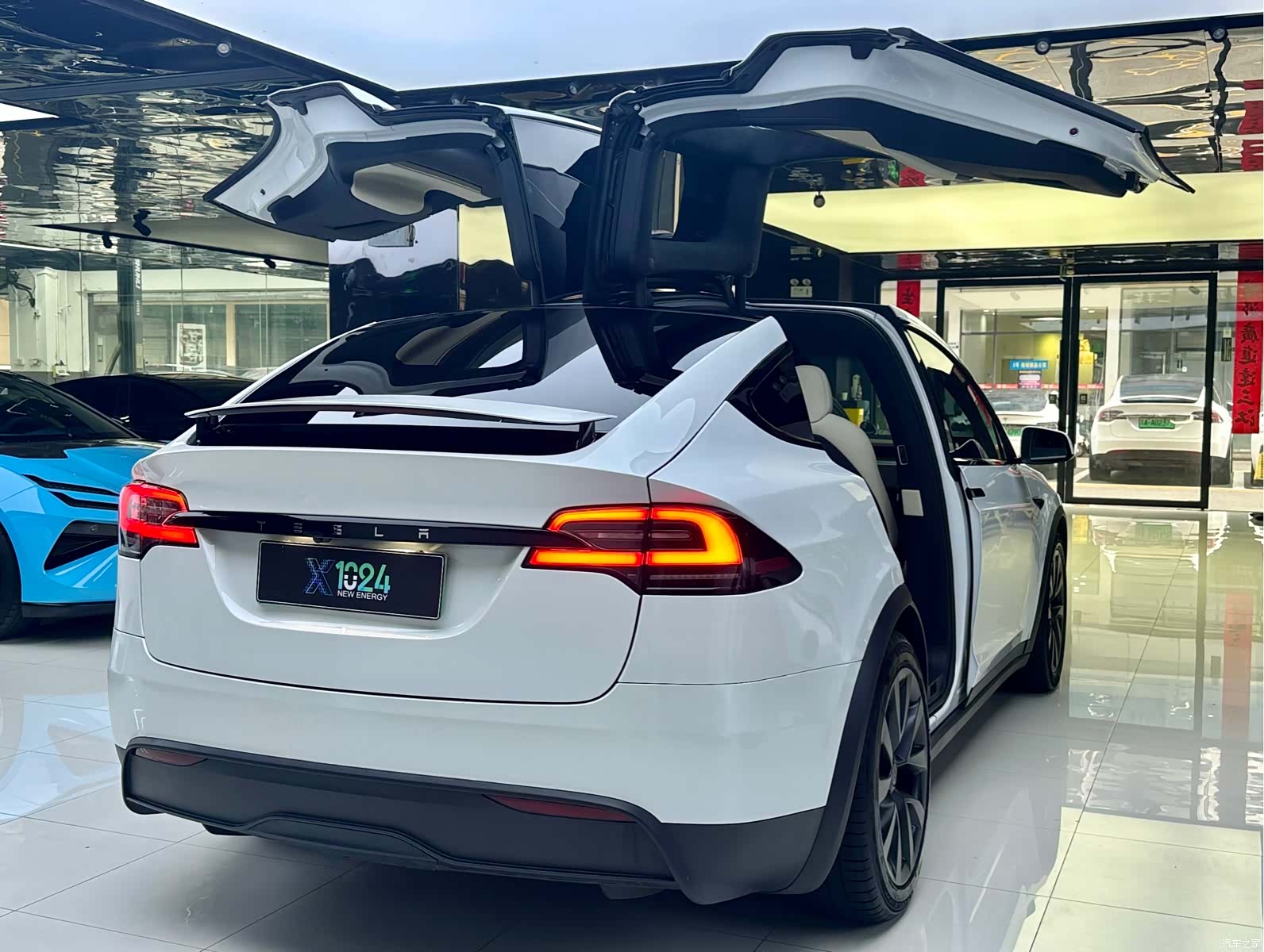 Tesla Model X, 2023 12