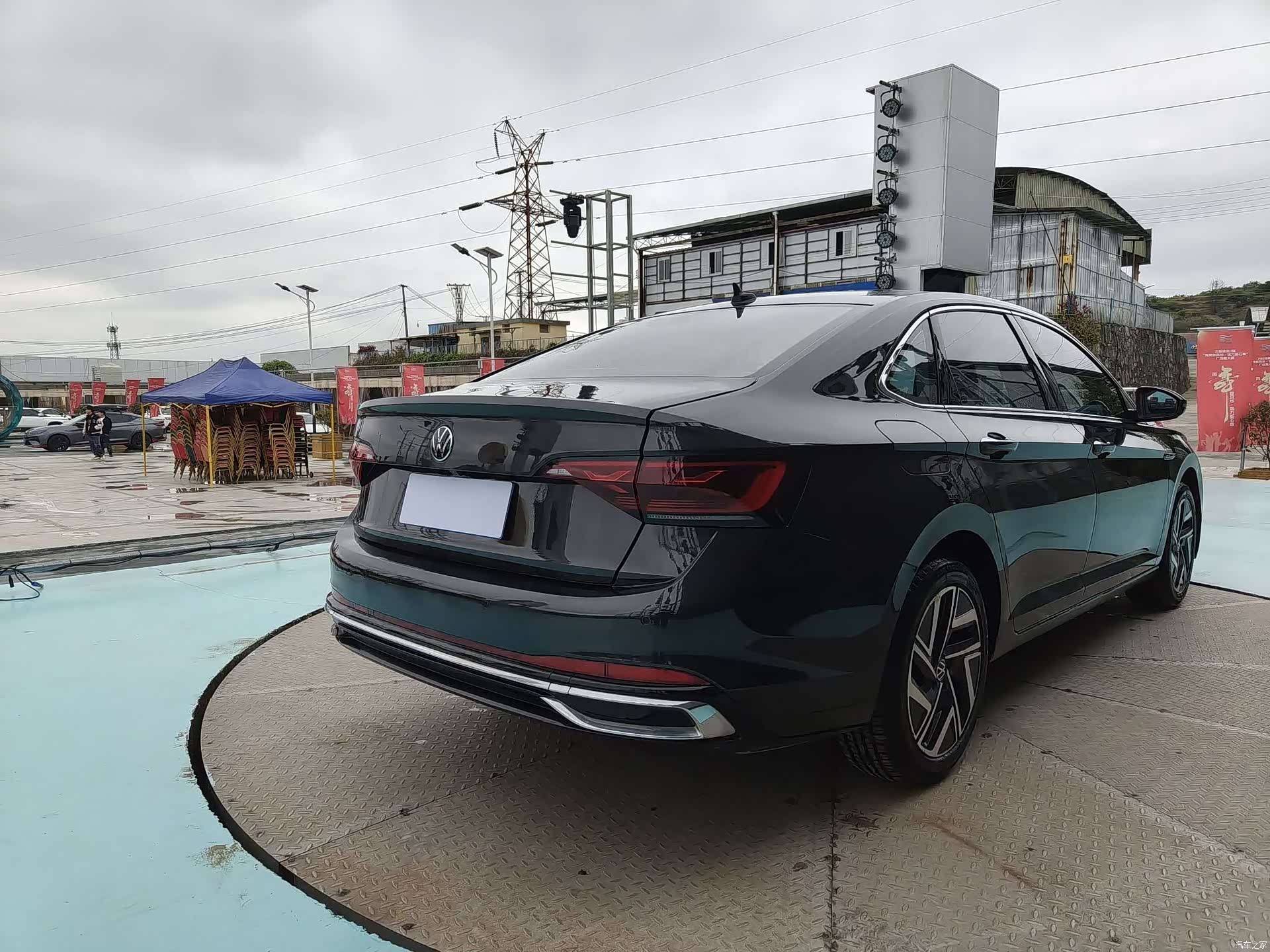 Volkswagen Sagitar, 2023 13