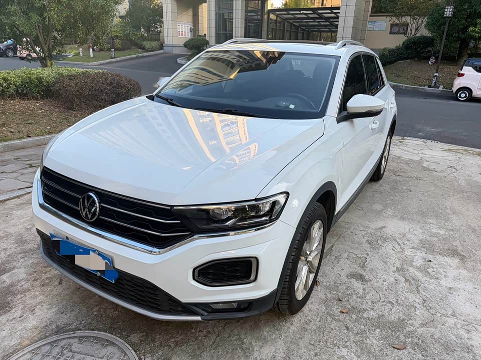 Volkswagen T-ROC exploring Songs