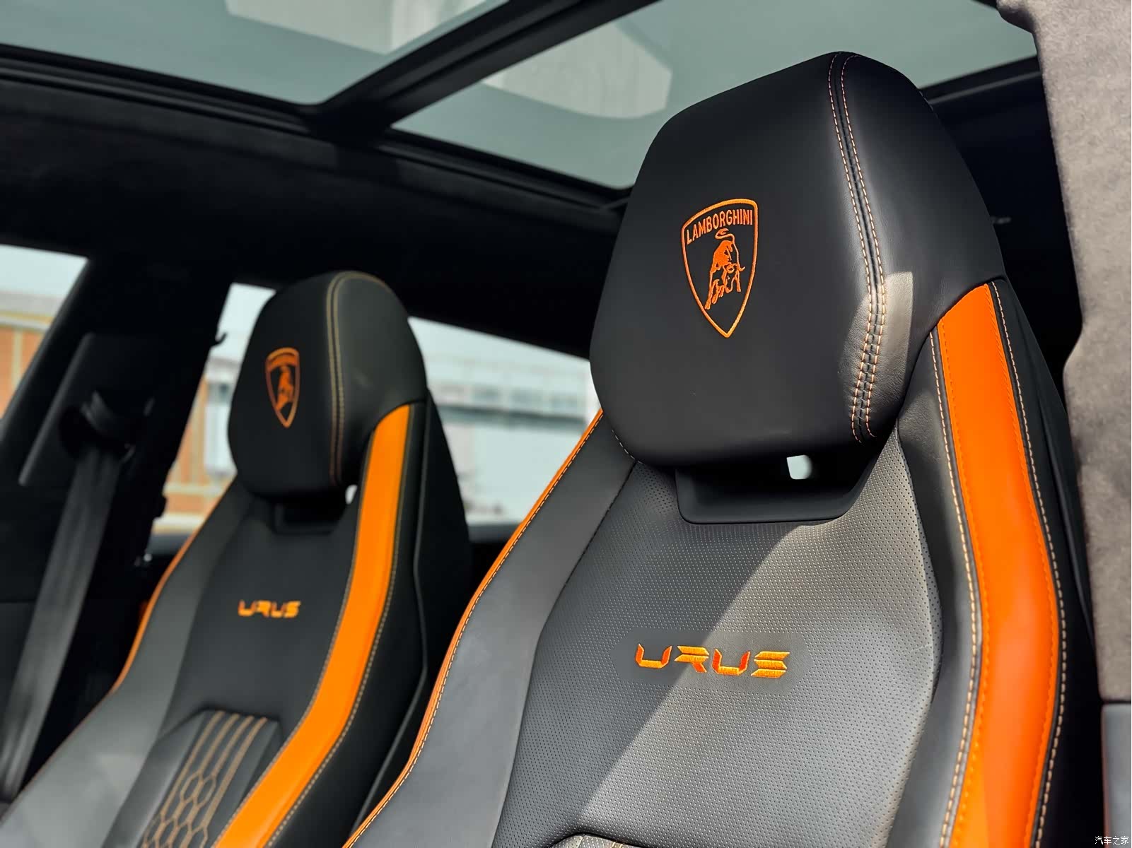 Lamborghini Urus, 2023 15