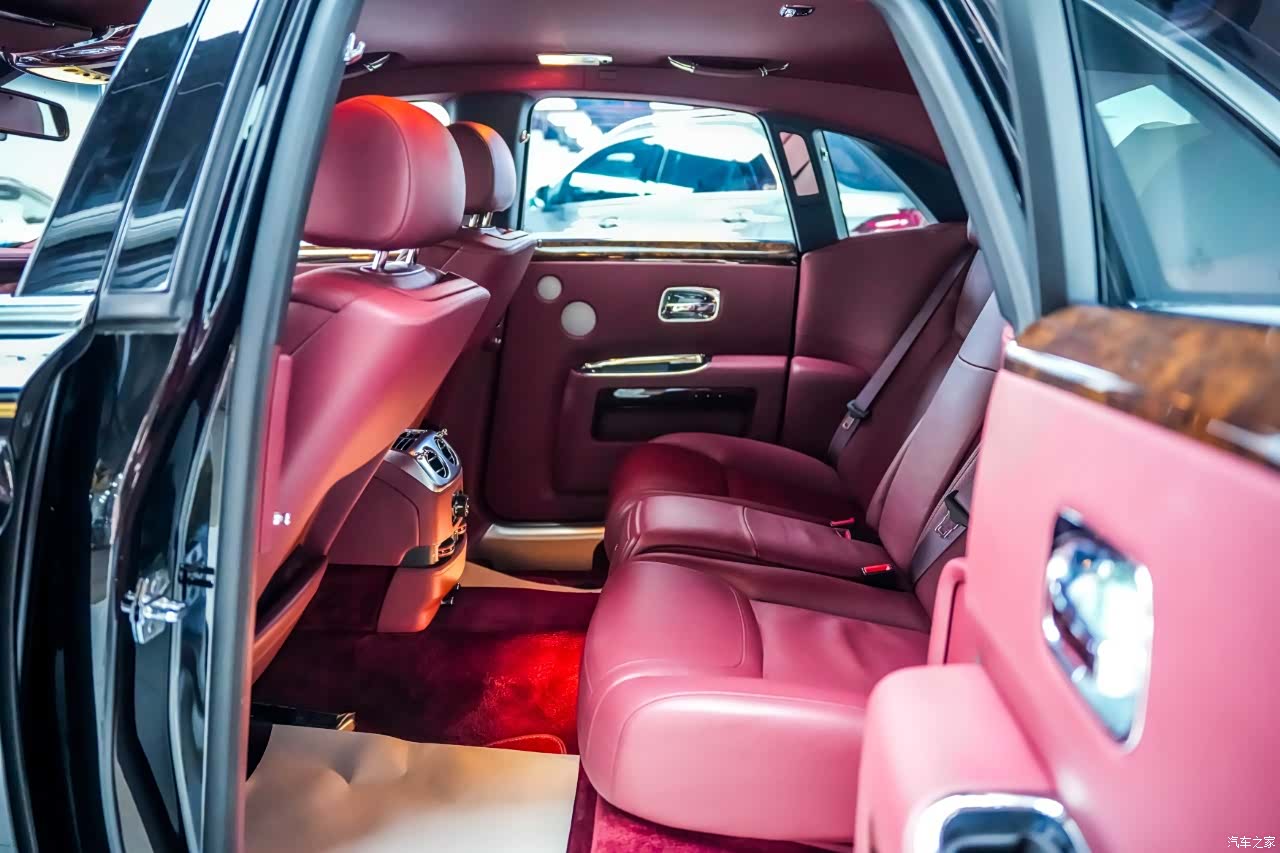Rolls-Royce Ghost, 2017 7