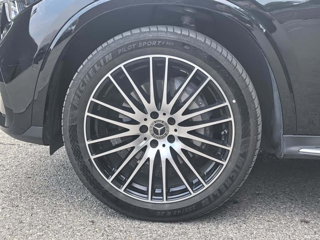 Mercedes-Benz GLC, 2023 13
