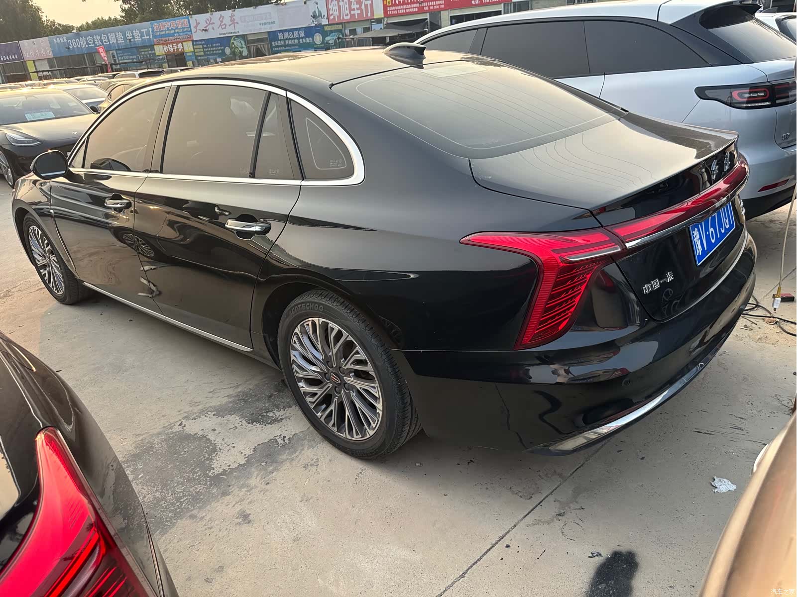 Hongqi H5, 2022 8