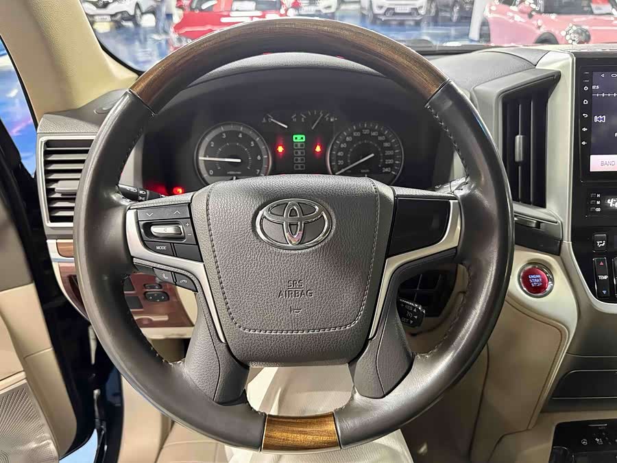 Toyota Land Cruiser 2018, фото 14