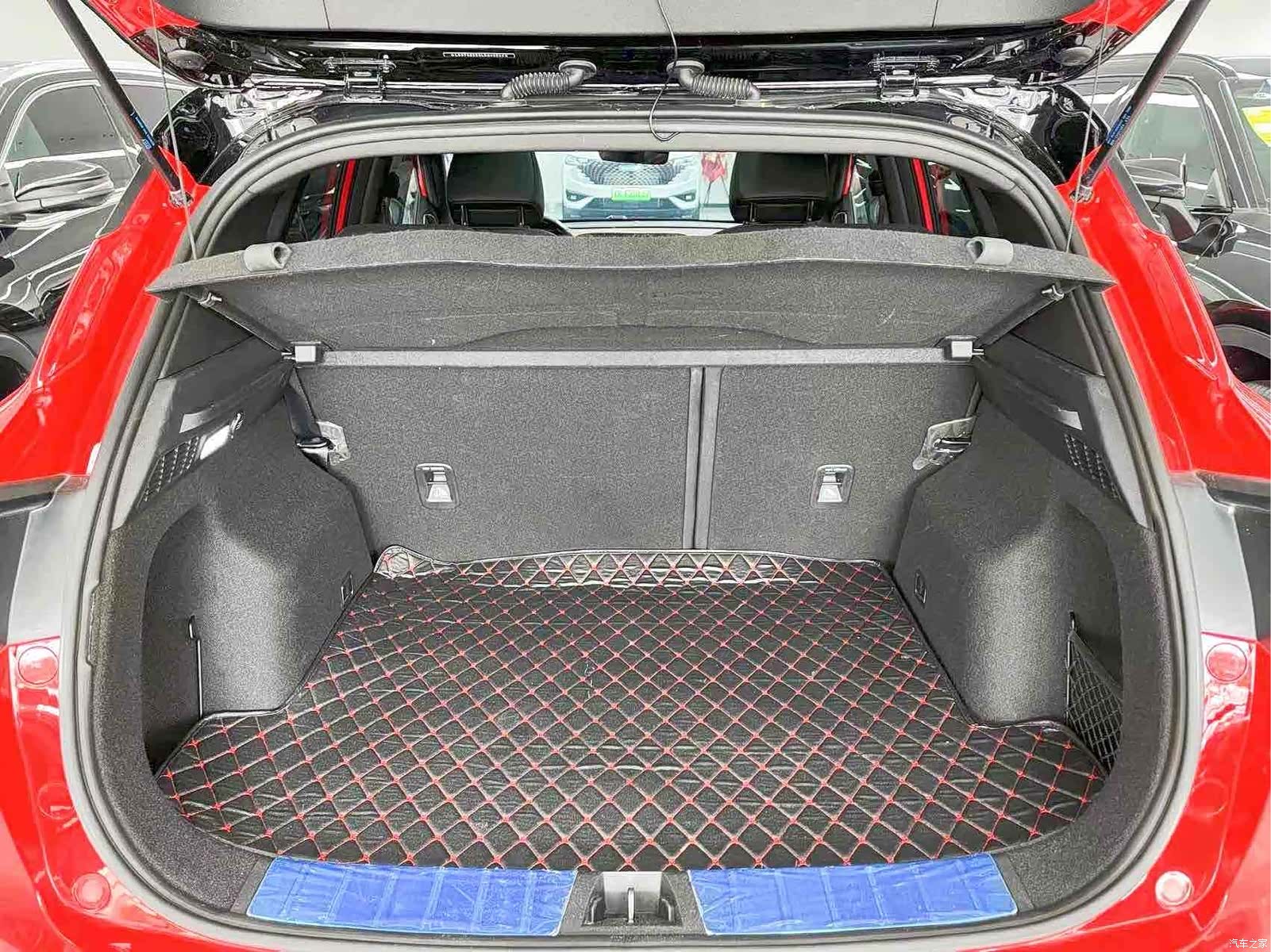 Geely Coolray, 2021 19