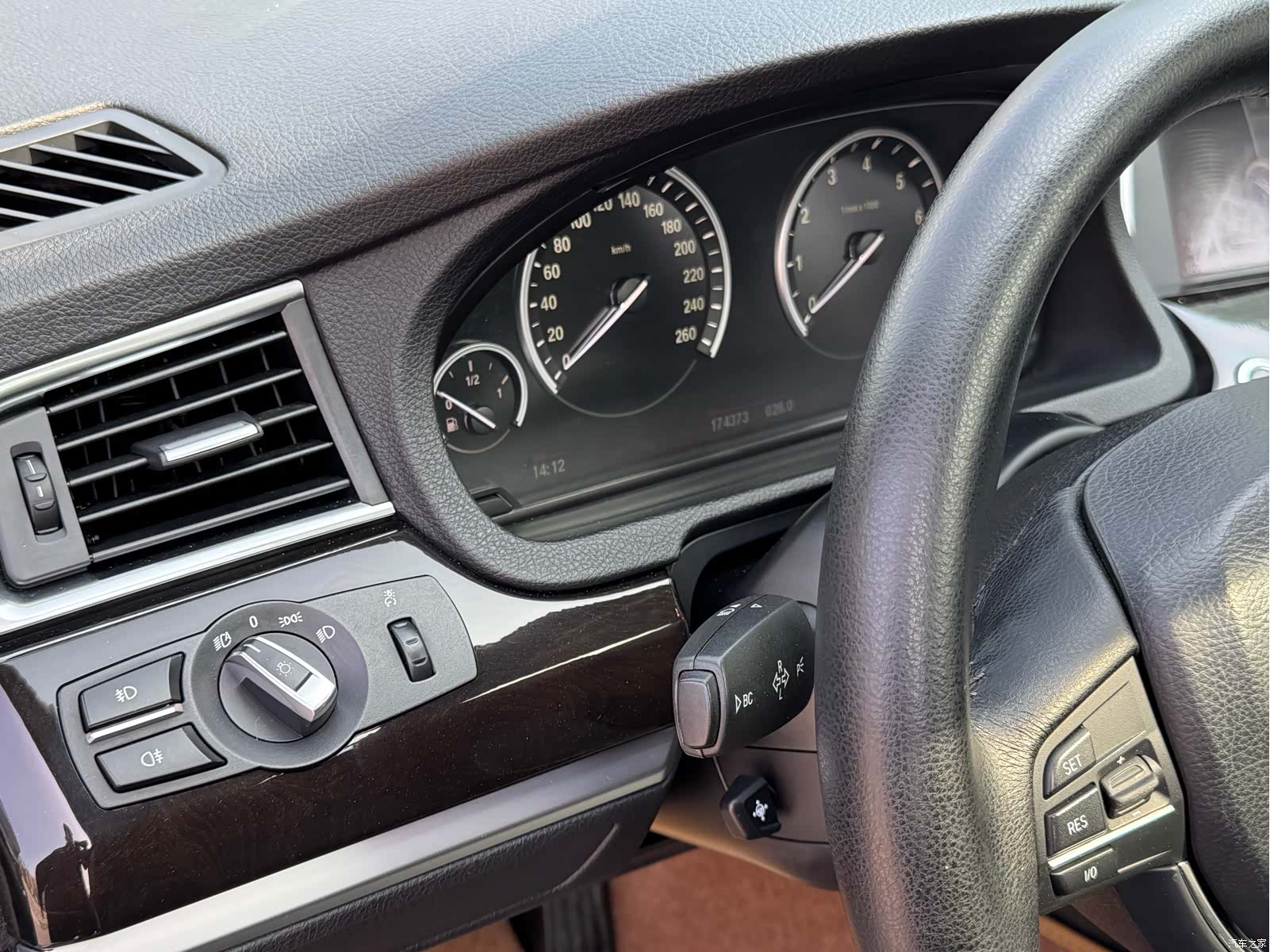 BMW 5 Series, 2012 17