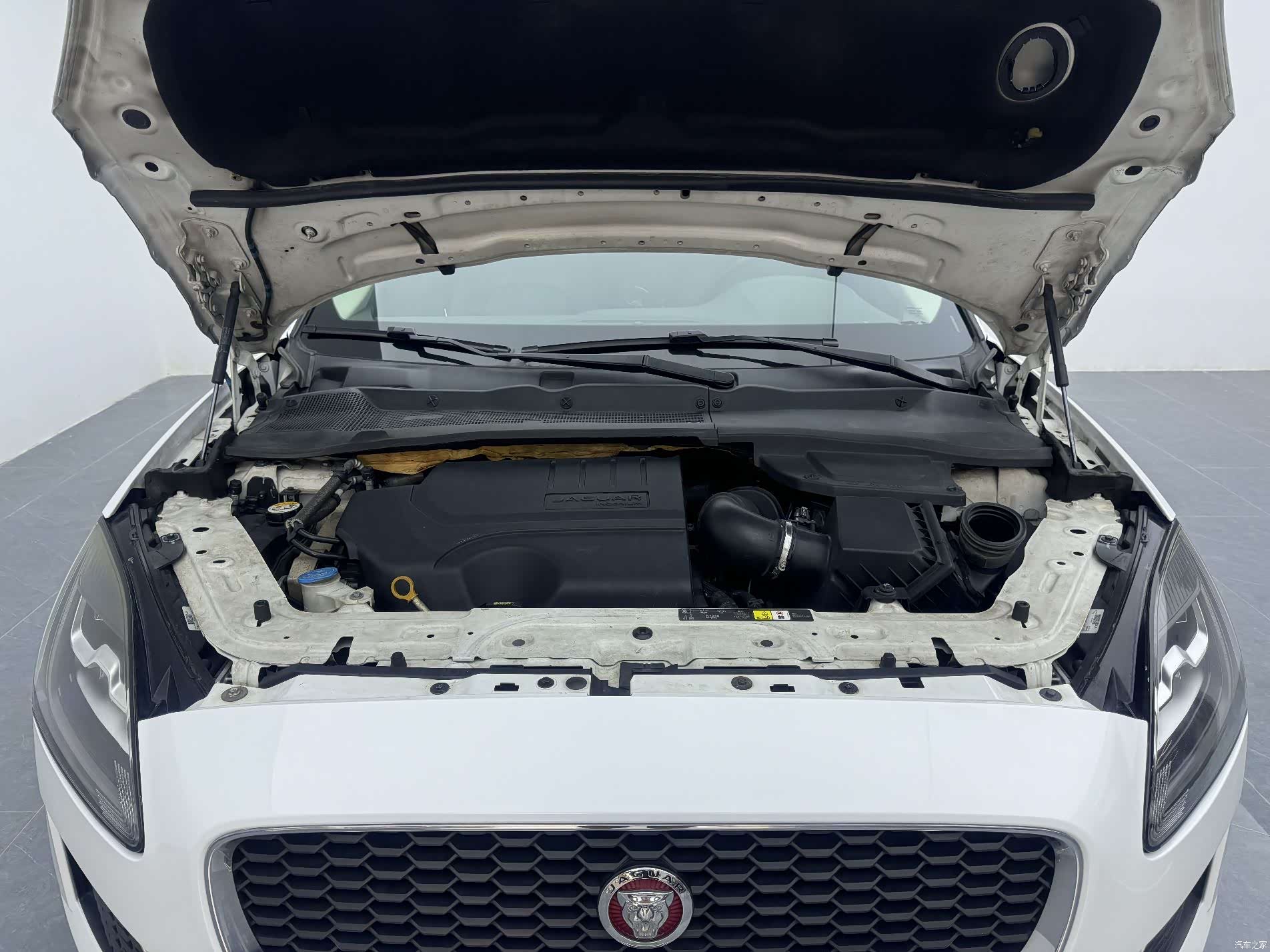 Land Rover P200, 2018 4
