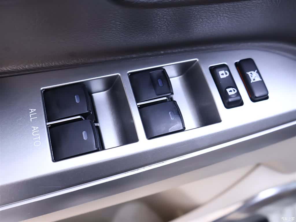 Toyota Land Cruiser, 2019 17