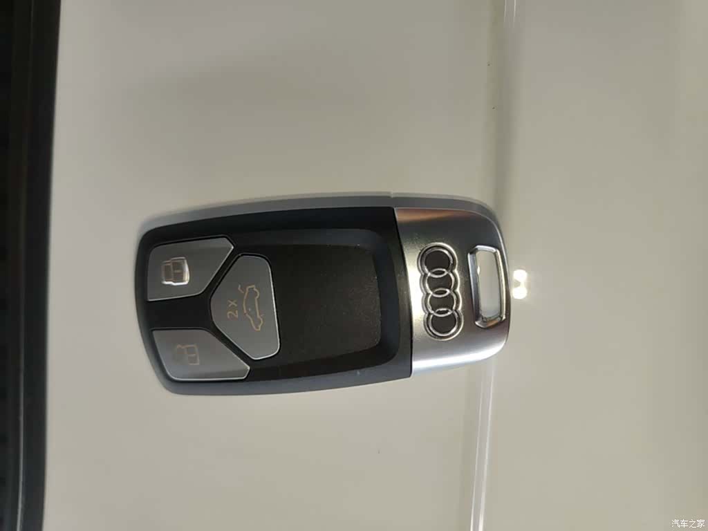 Audi A4L, 2022 9