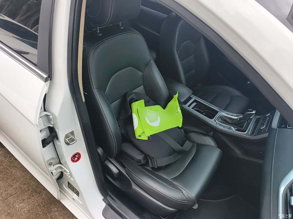 Geely Emgrand, 2018 25