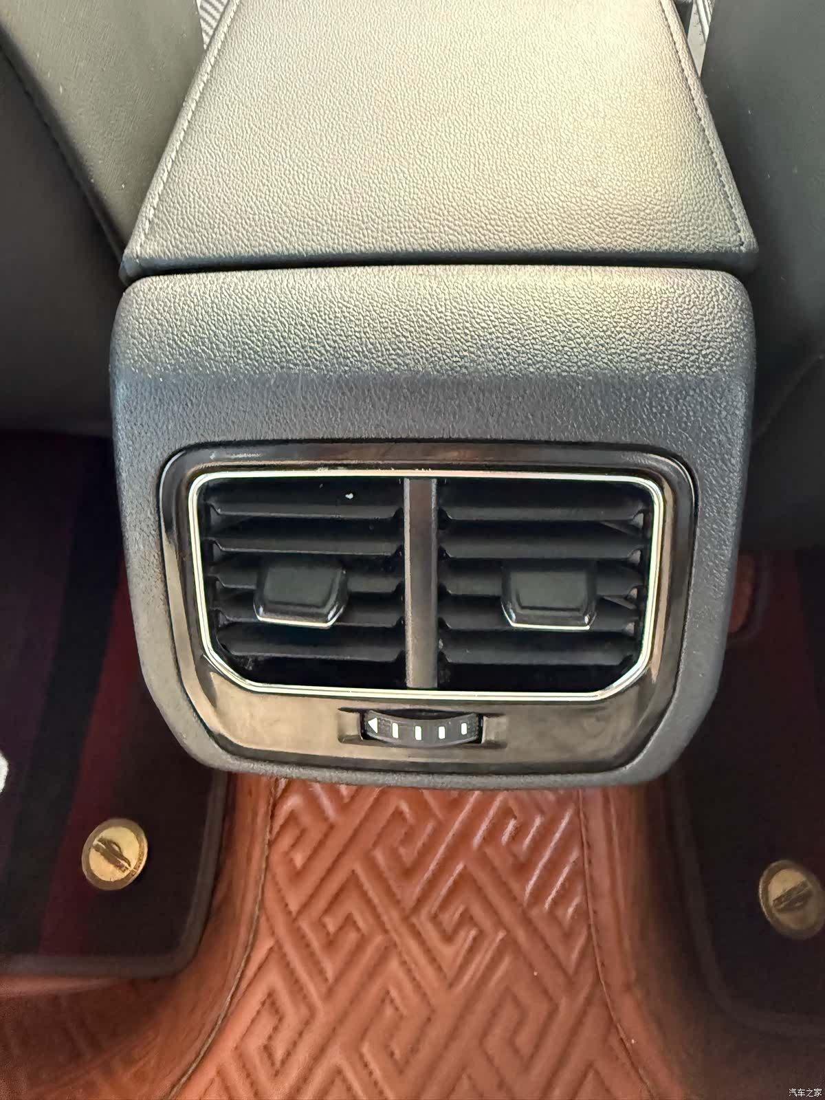 Volkswagen Lamando, 2019 11