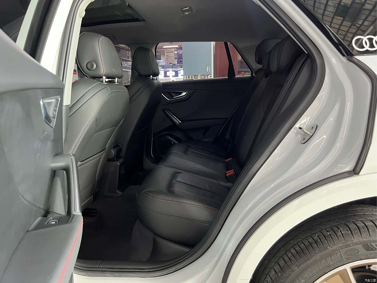 Audi Q2L, 2022 9
